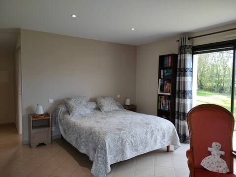 Bed and breakfast, independent La Suze sur Sarthe