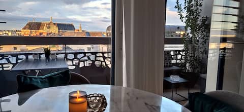 Popular Airbnb listing: VIA MARIA (view balcony & parking) in Hauts Pavés Saint Félix
