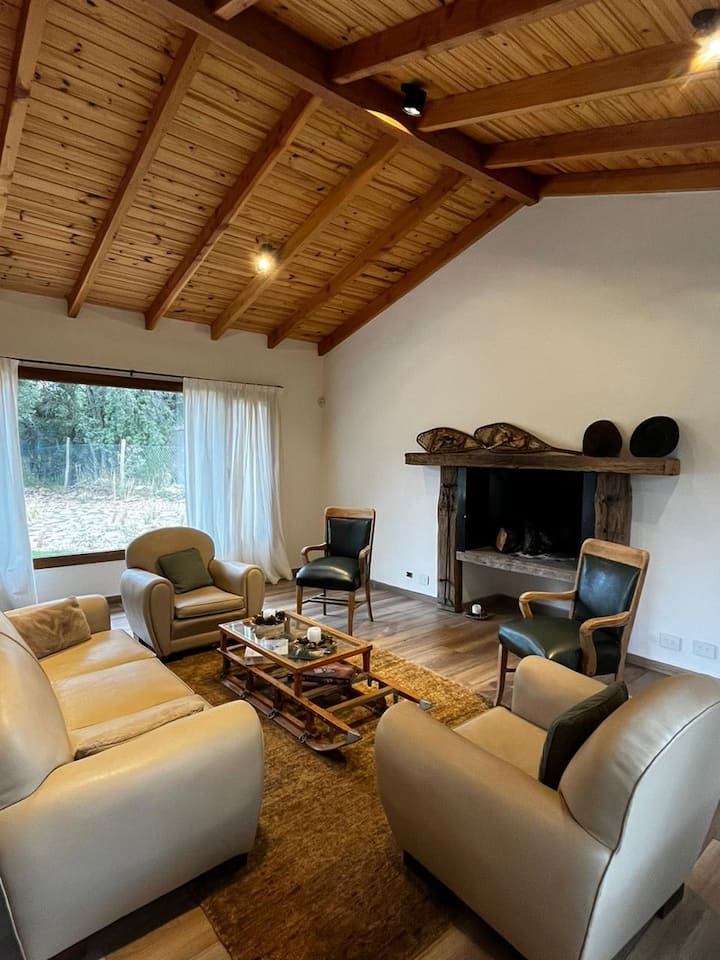 Casa Cómoda Y Segura. A 20 Min. Del Cerro Catedral - San Carlos de Bariloche