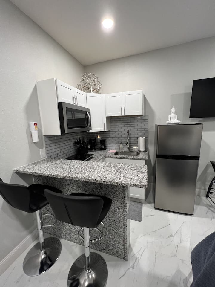 Thornberry Guesthouse - Spring Hill, FL
