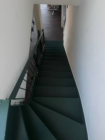 Townhouse w. private rooftop gallery image 5