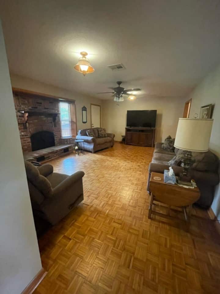 Charming Country Home In Elgin - Elgin, OK