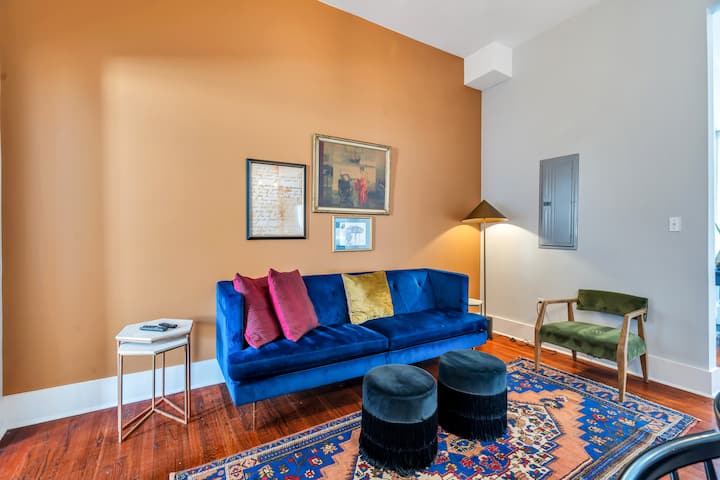 Magazine St. Retreat | Outdoor Balcony + Parking - New Orleans, LA