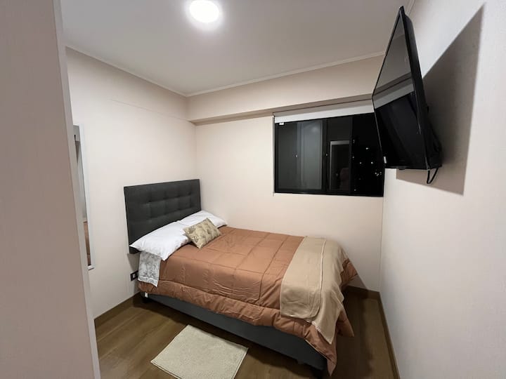 Стая с телевизор и килер 