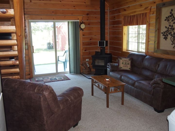 Charming Log Cabin With Wood Burning Fireplace - Hayward, WI
