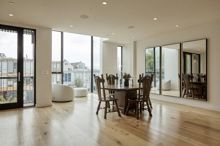 Modern SF Skyline View gallery image 3