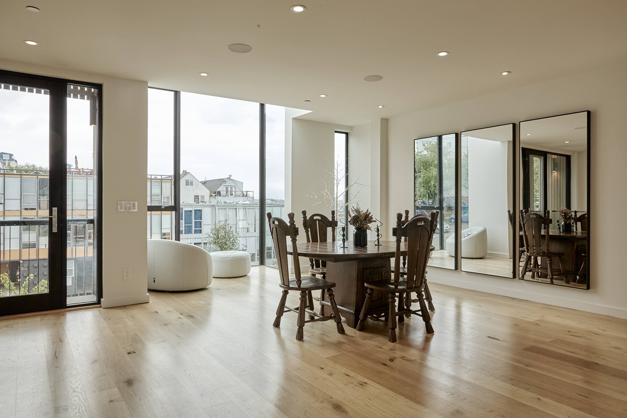 Home in San Francisco · ★4.74 · 2 bedrooms · 2 beds · 2.5 baths - Image 3