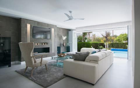 Airbnb con mejor rendimiento: Stunning urban oasis by the sea! en Marbella