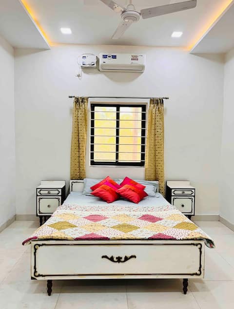 3BHK Flat in Central Raipur with Office