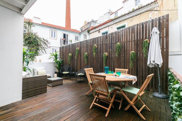 Cozy Alfama Terrace Retreat in Lisbon