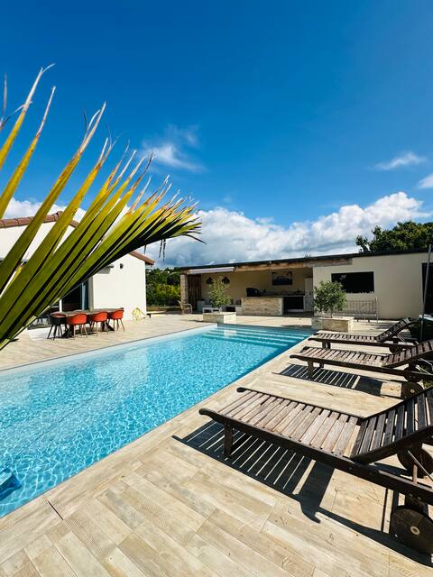 Maison Macacy