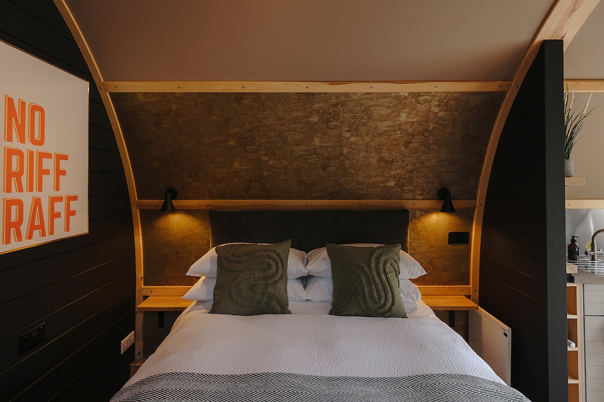 Spavaća soba u brvnari