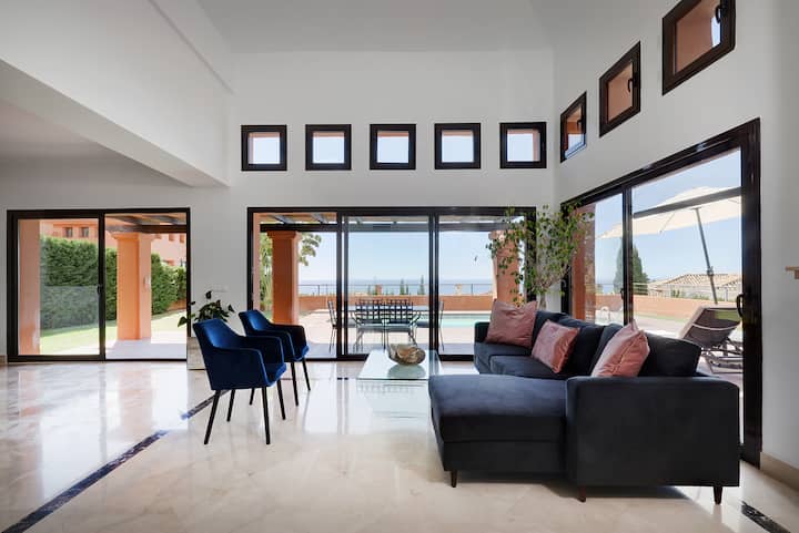 Villa With Panoramic Sea Views - Fuengirola