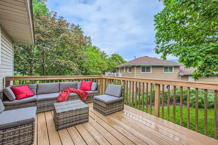 4bd Central Location: Patio | Games | Gym