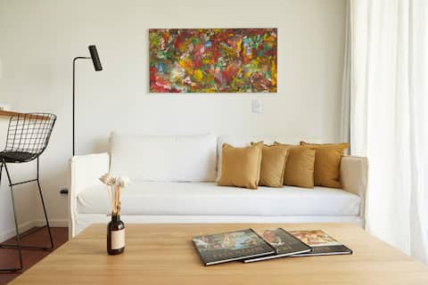 Top Airbnb: Recoleta: 1 BDR Balcony and Pool in Comuna 2