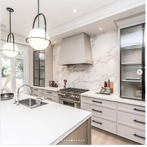 Custom Built Luxury 4 Bed 6 Bath gallery image 2