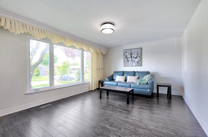 50% Monthly Discount Renovated 4 Bdrs  Chic House - Toronto
