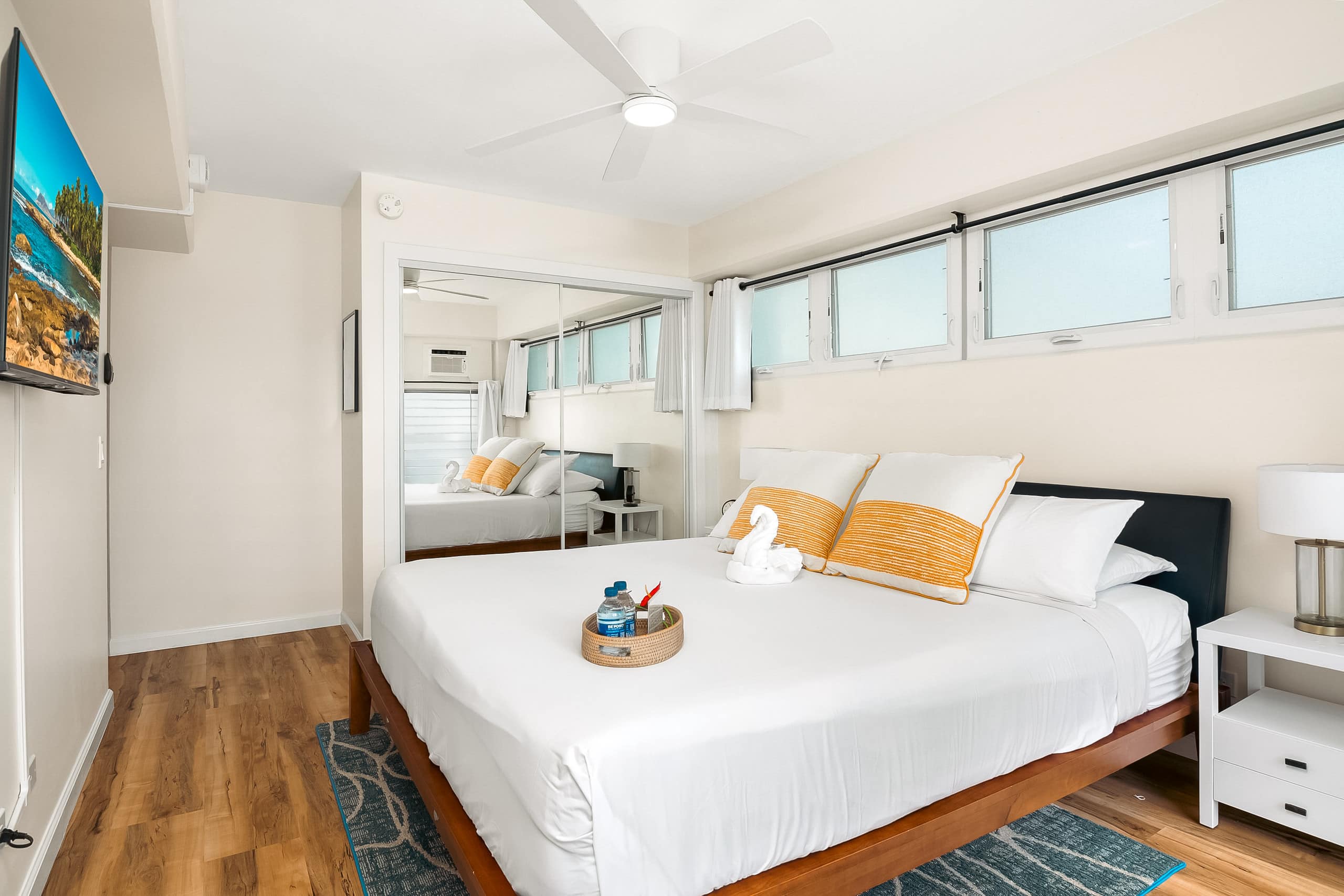 Condo in Honolulu · ★4.83 · 2 bedrooms · 3 beds · 2 private baths - Image 29