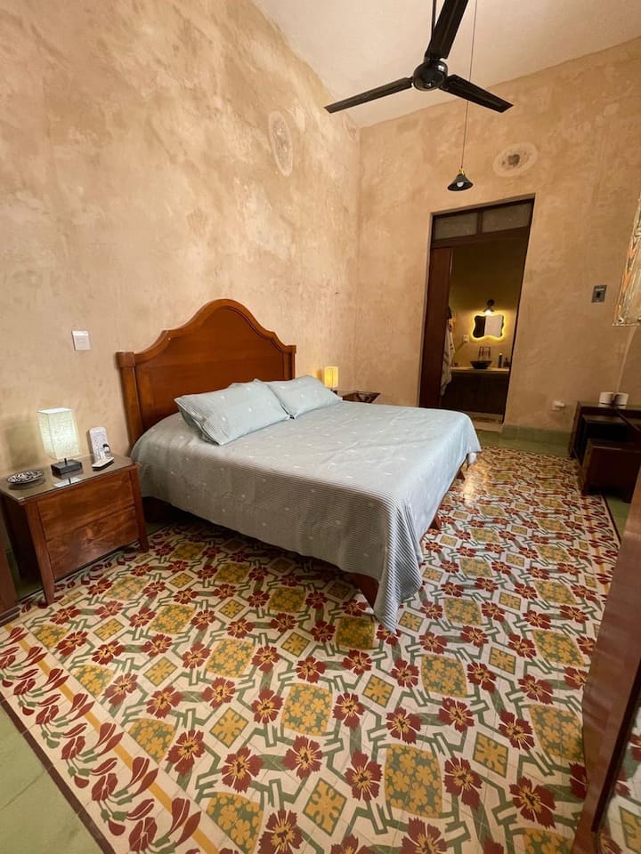 IZBA ALBERTINA
Manželská posteľ + kúpeľňa s toaletou
