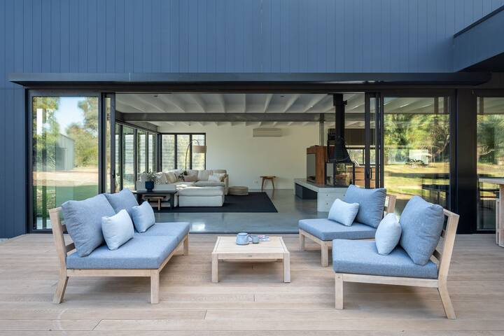 The Tempest I Private Properties gallery image 3