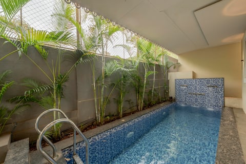 Staymaster Mango Mirage | 6BHK Pool | Large Groups