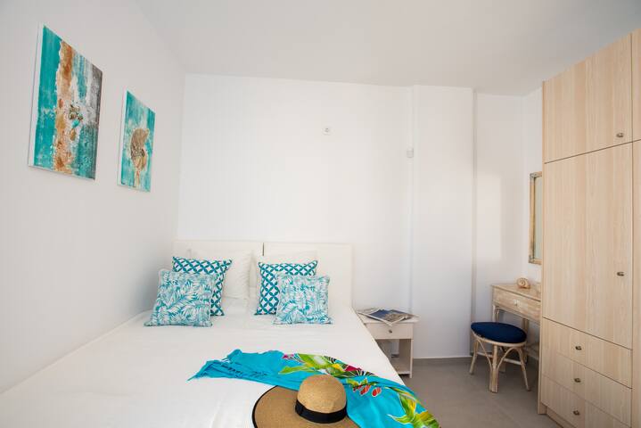 Olive Tree Maisonette Mykonos Town Villa gallery image 4