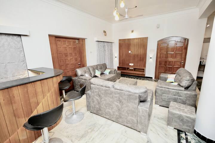 Living room image 4