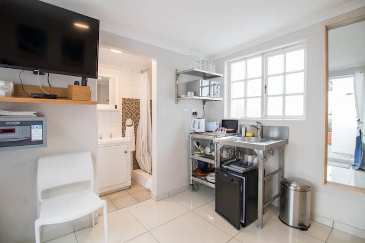 Quaint Studio In The Heart Of The Village - Langebaan