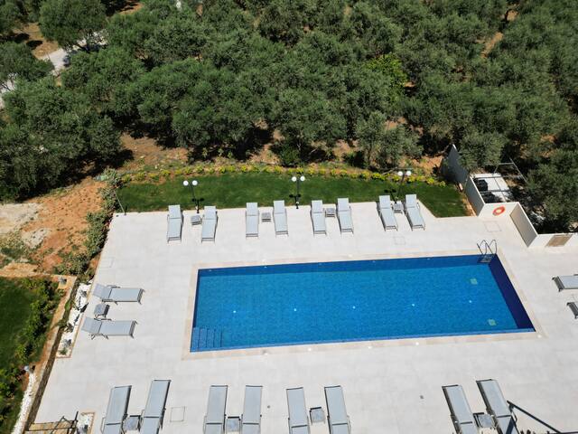 Mitos Villas/Gerani-300sqm/8rooms+6baths/16+guests gallery image 2