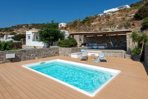 Villa Blue Pearl, with private pool and sea view