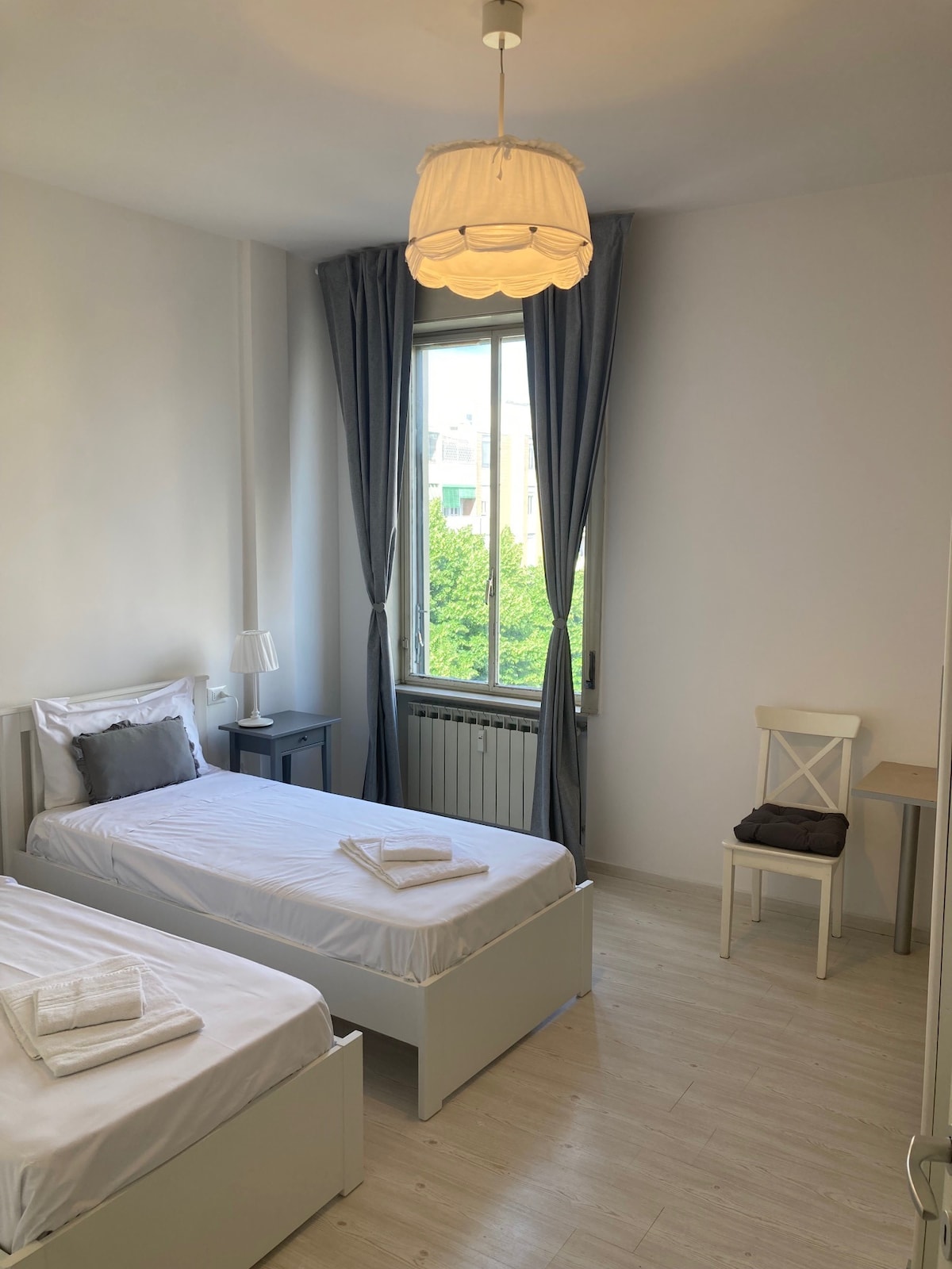  غرفة مزدوجة بسريرين مفردين/غرفة نوم ثانية بسريرين مفردين