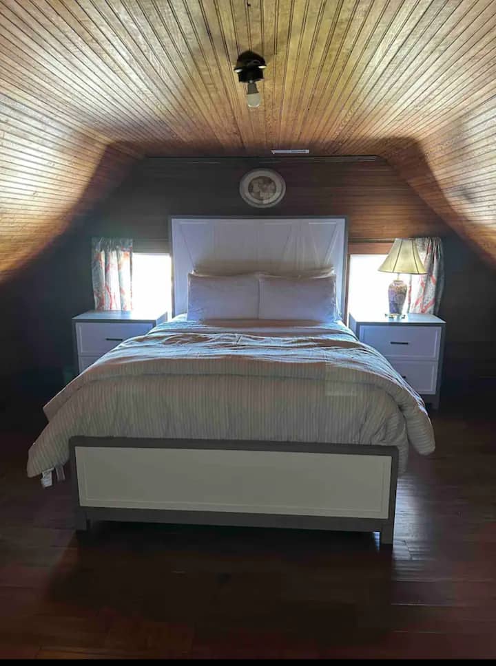 Habitación queen nueva en el segundo piso