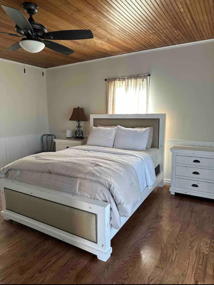 Planta principal - cama tamaño queen nueva