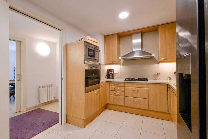 Apartment for 6, spacious and bright in Bonanova gallery image 5