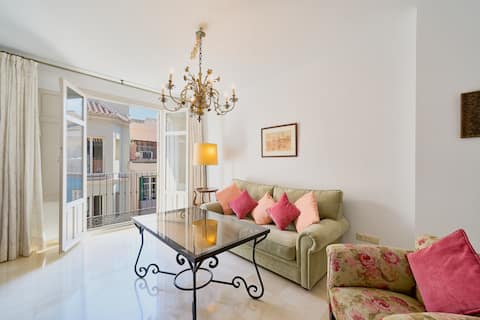 Popular Airbnb listing: Prime Location/Pedestrian Area in San Felipe Neri