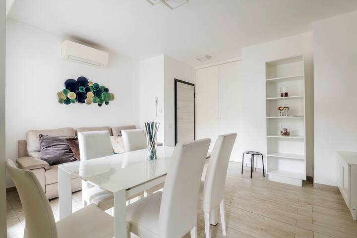 Brand new 3 bedrooms apartment in Navigli area gallery image 2
