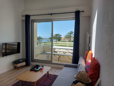 Top Airbnb: Prefailles Apartment with sea view in Préfailles