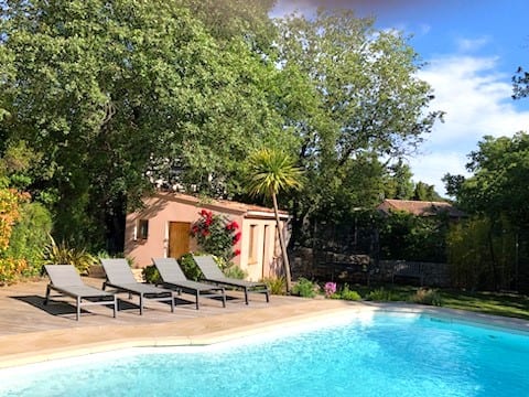Villa with a pool in Provence