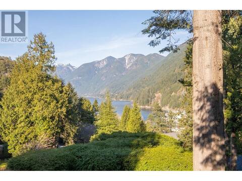 Tranquil setting, central location w/ parking