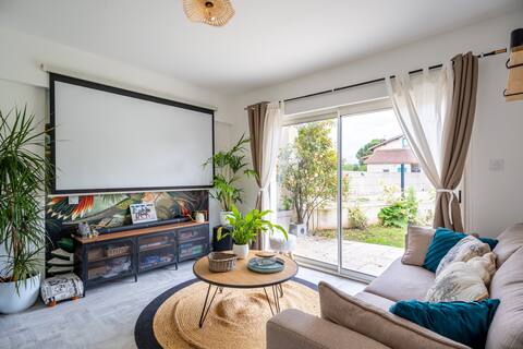 3 Bedrooms House