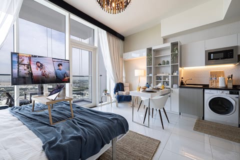 150Mbps WiFi · Studio · Arjan