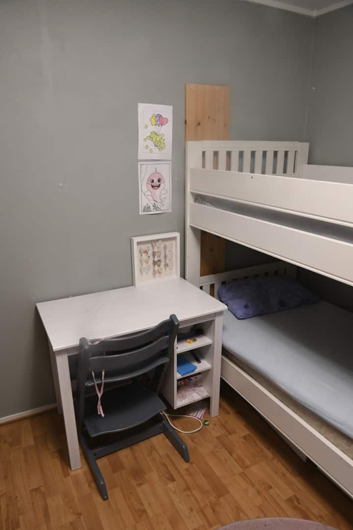 Bunk bed. The room is comfortable for 2 (possible 3 pers.)
Available: Bed linen, towel for each person. 
Only one person is allowed in each bed. If you bring a person (preferably a child - possibly an adult), the third person can sleep on a bed on the floor