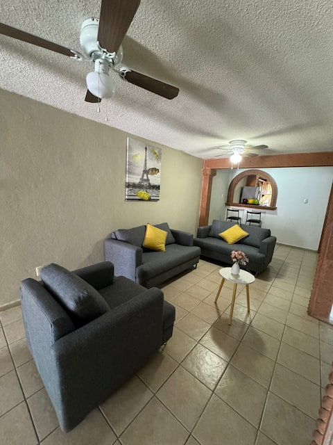 Anuncio de Airbnb popular: Casa Mila en San Luis Potosí