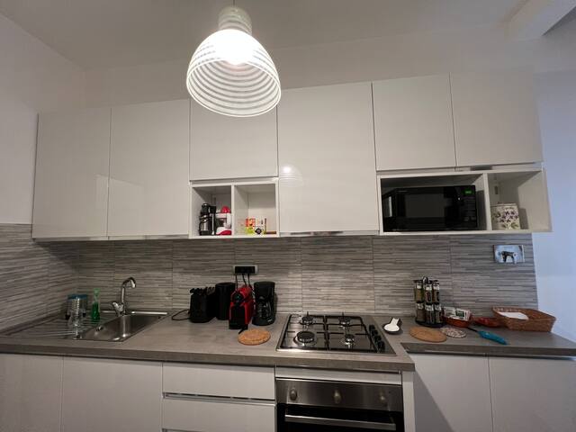 Luxury – Central – 4Bedrooms – A/C – Fiber gallery image 4