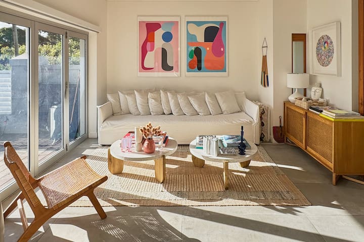 Designer Beach House in Coogee gallery image 3