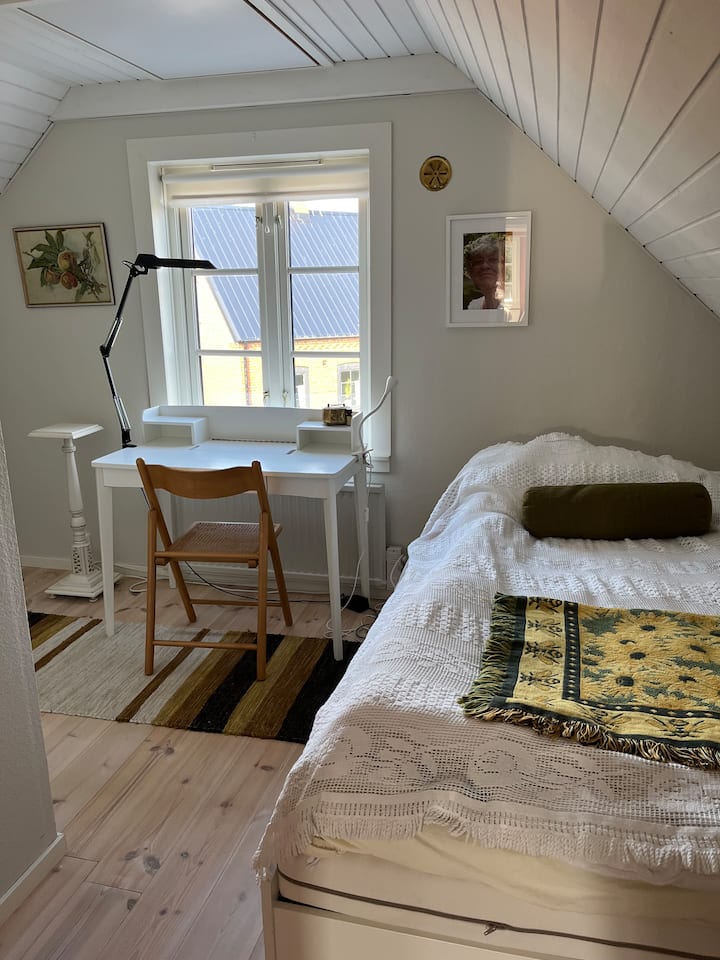 ห้องนอนพร้อมเตียงคู่หรือเตียงเดี่ยว