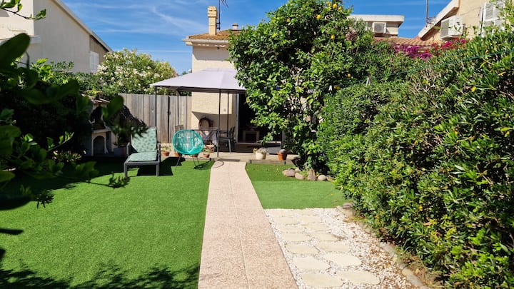 Jolie Villa 100m De La Plage - Borgo