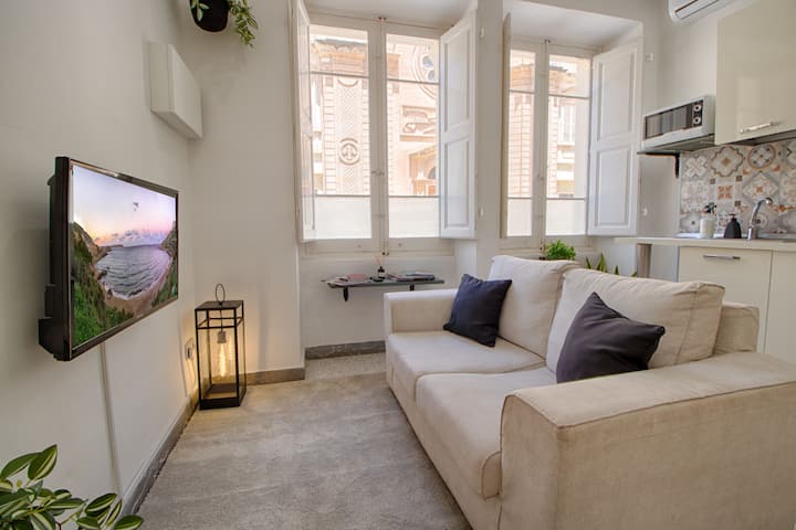 Elegant Home - Steps Away From Sliema Promenade - マルタ