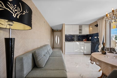 Successful Airbnb property: Apartments Duga More in Žedno