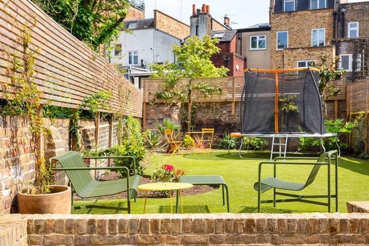 Townhouse in Camden gallery image 2